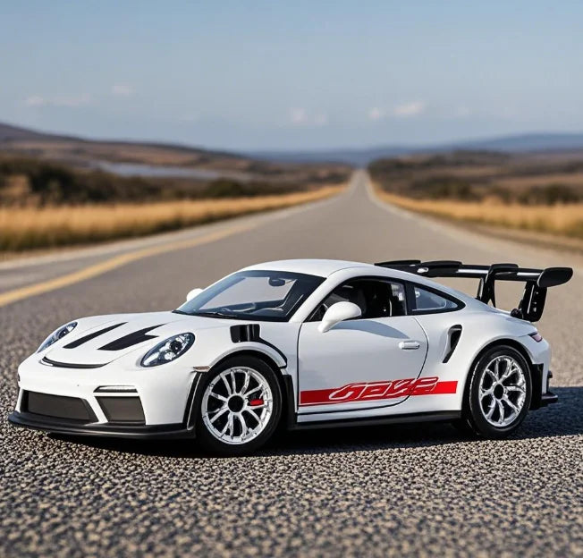 1:36 GT3 RS „Track Weapon“ Diecast-Modell
